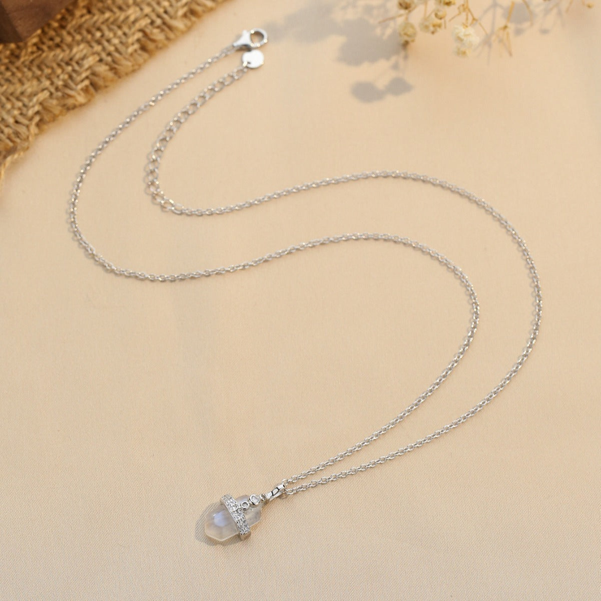 Ogrlica Emma s Mjesečevim Kamenom