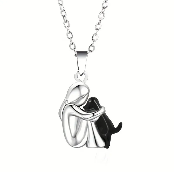 Ogrlica s Djevojčicom i Psom u Naručju